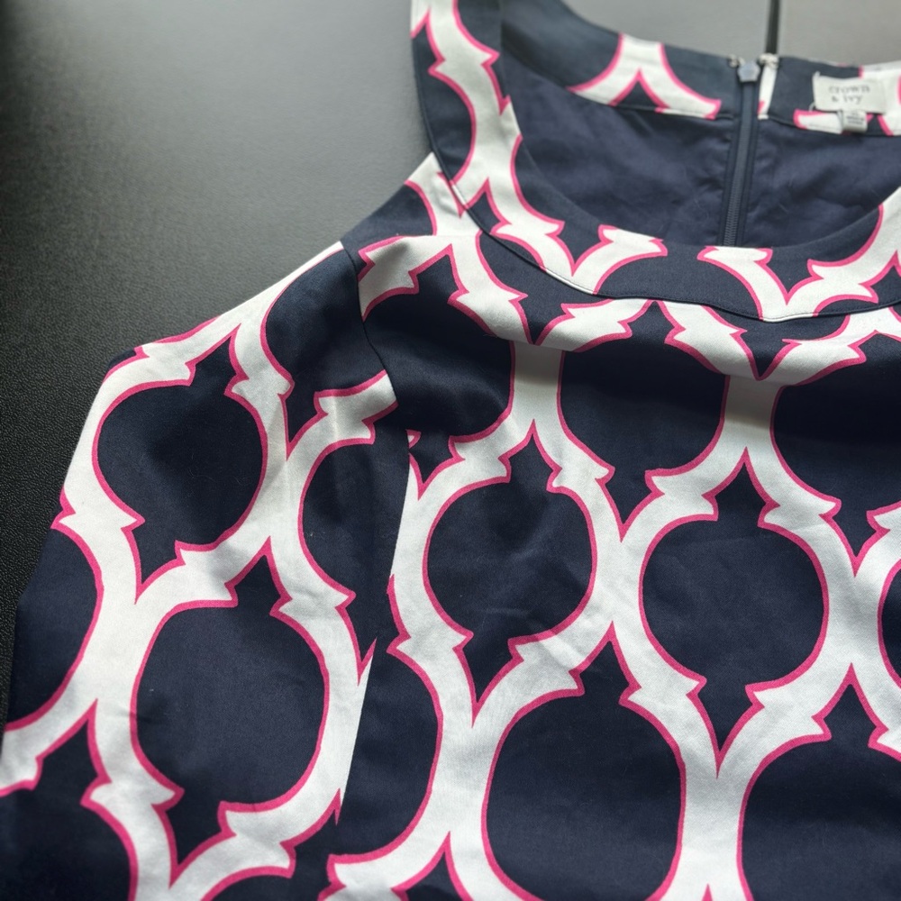 Womens Crown & Ivy Sleeveless Sheath Dress Geometric Print Navy White 10 - Picture 6 of 8